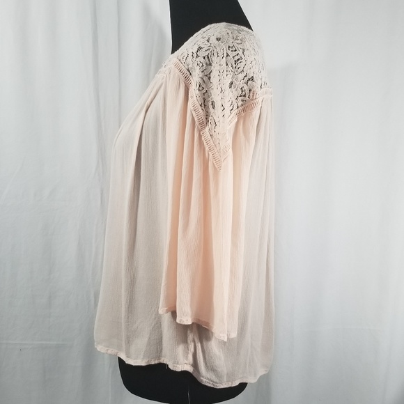 "C" Soft Pink Lacy Top. Sz S - Picture 3 of 7